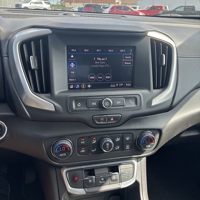 Used 2022 GMC Terrain SLE w/ Driver Convenience Package FWD image 17