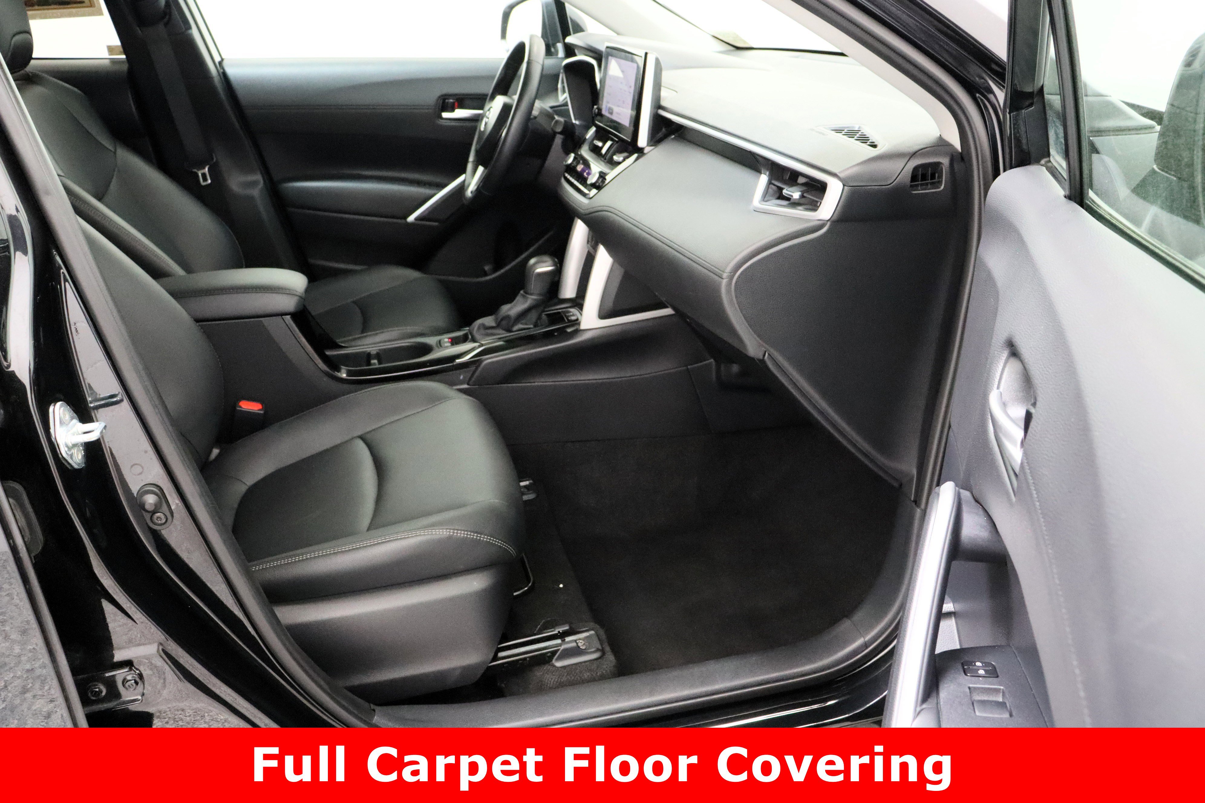 Used 2025 Toyota Corolla Cross XLE image 38
