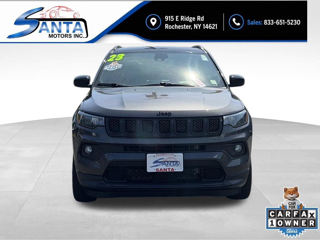 Used 2023 Jeep Compass Latitude w/ Convenience Group AWD/4WD image 2
