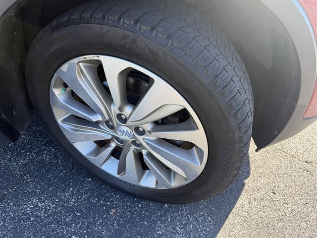 Used 2017 Buick Encore Essence FWD image 5
