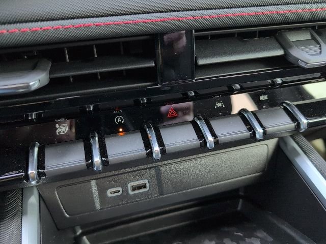 New 2025 Chevrolet Colorado Z71 w/ Technology Package AWD/4WD image 23