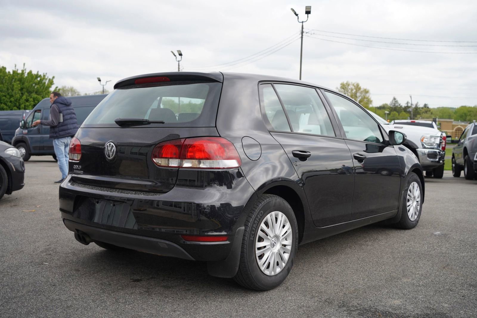 Used 2013 Volkswagen Golf 4-Door image 6