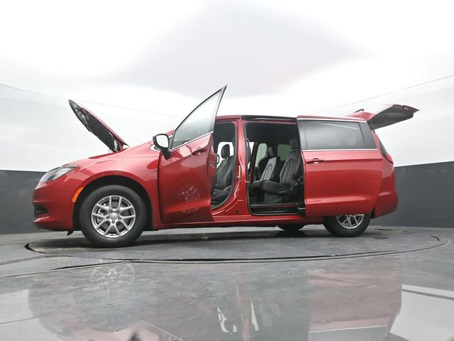 New 2026 Chrysler Voyager LX FWD image 66