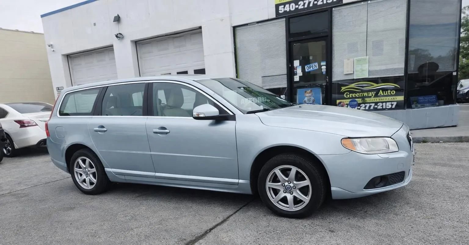 Used 2009 Volvo V70 FWD image 9