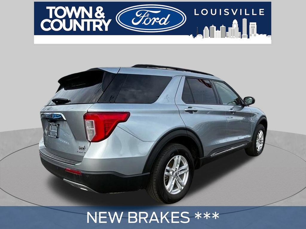 Used 2024 Ford Explorer XLT w/ Equipment Group 202A AWD/4WD image 4