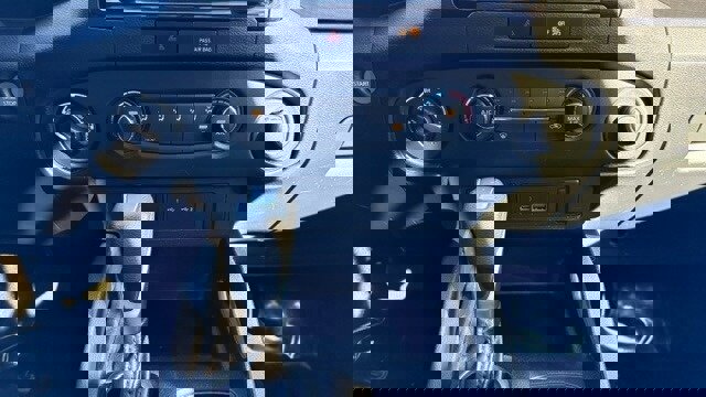 Used 2022 Nissan Frontier S image 12