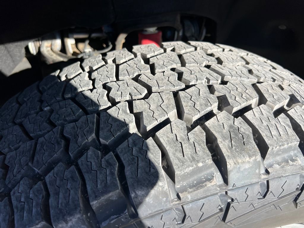 Used 2024 Chevrolet Silverado 2500 LT image 27