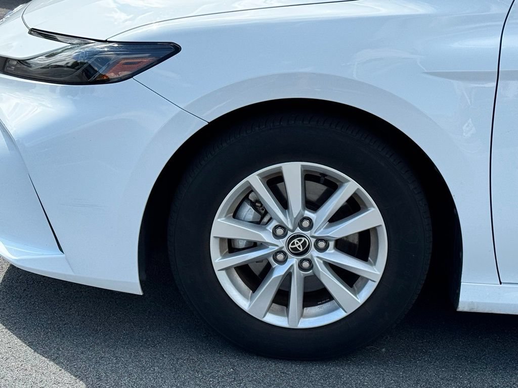 Used 2025 Toyota Camry LE FWD image 24