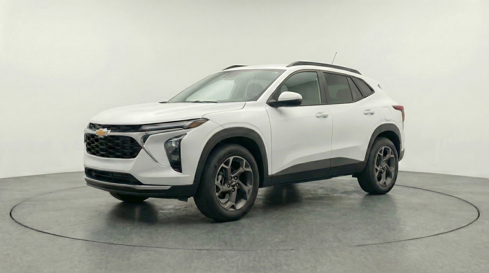 Used 2025 Chevrolet Trax LT w/ LT Convenience Package FWD image 3
