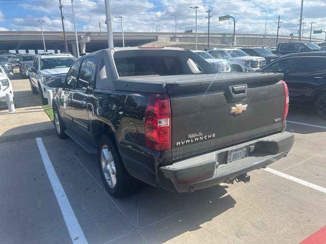 Used 2010 Chevrolet Avalanche LT w/ Texas Edition RWD image 6