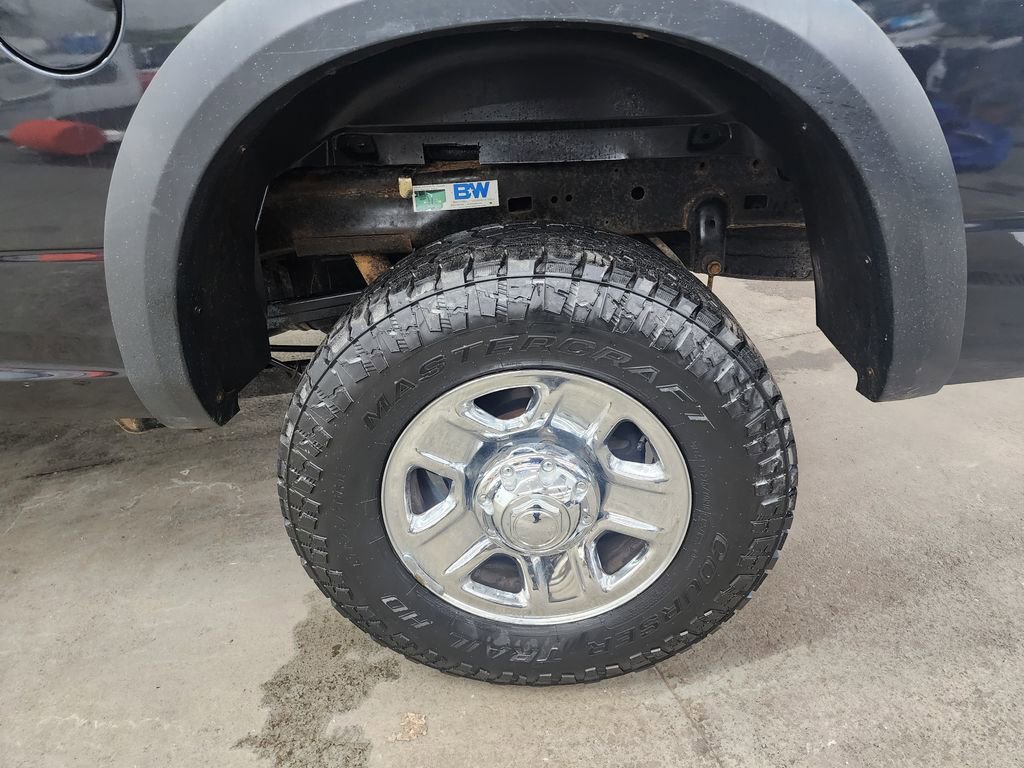 Used 2018 RAM 2500 Tradesman w/ Chrome Appearance Group image 38