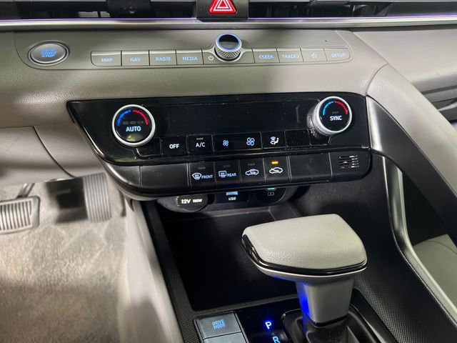 Used 2024 Hyundai Elantra SEL image 20