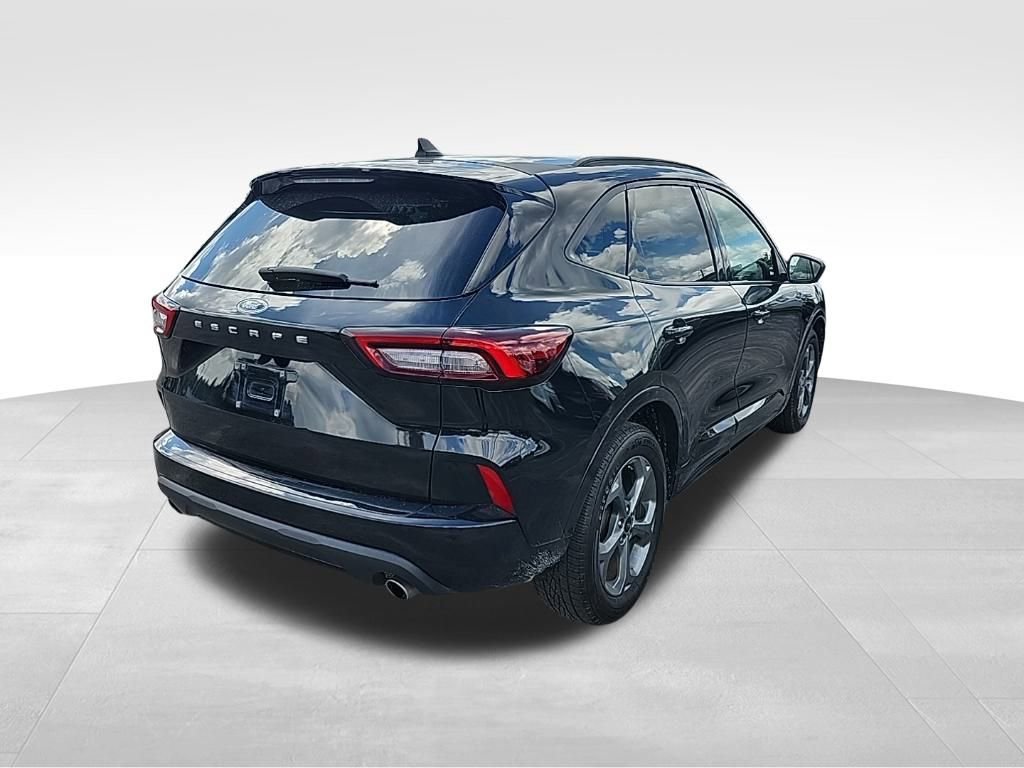 Used 2023 Ford Escape ST-Line FWD image 11