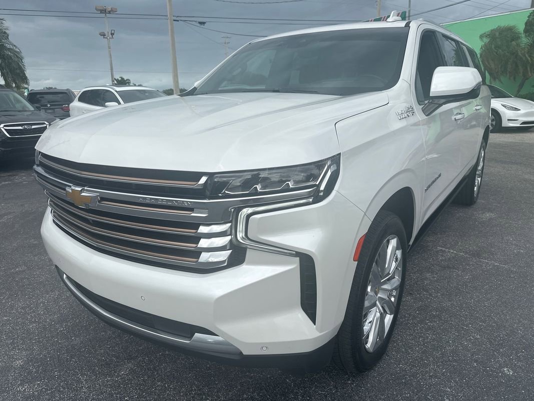 Used 2023 Chevrolet Suburban High Country w/ Premium Package 2