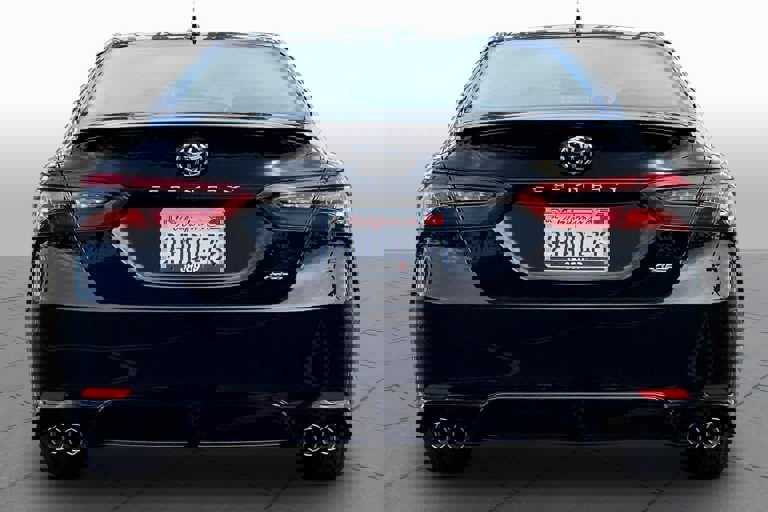 Used 2023 Toyota Camry XSE image 4