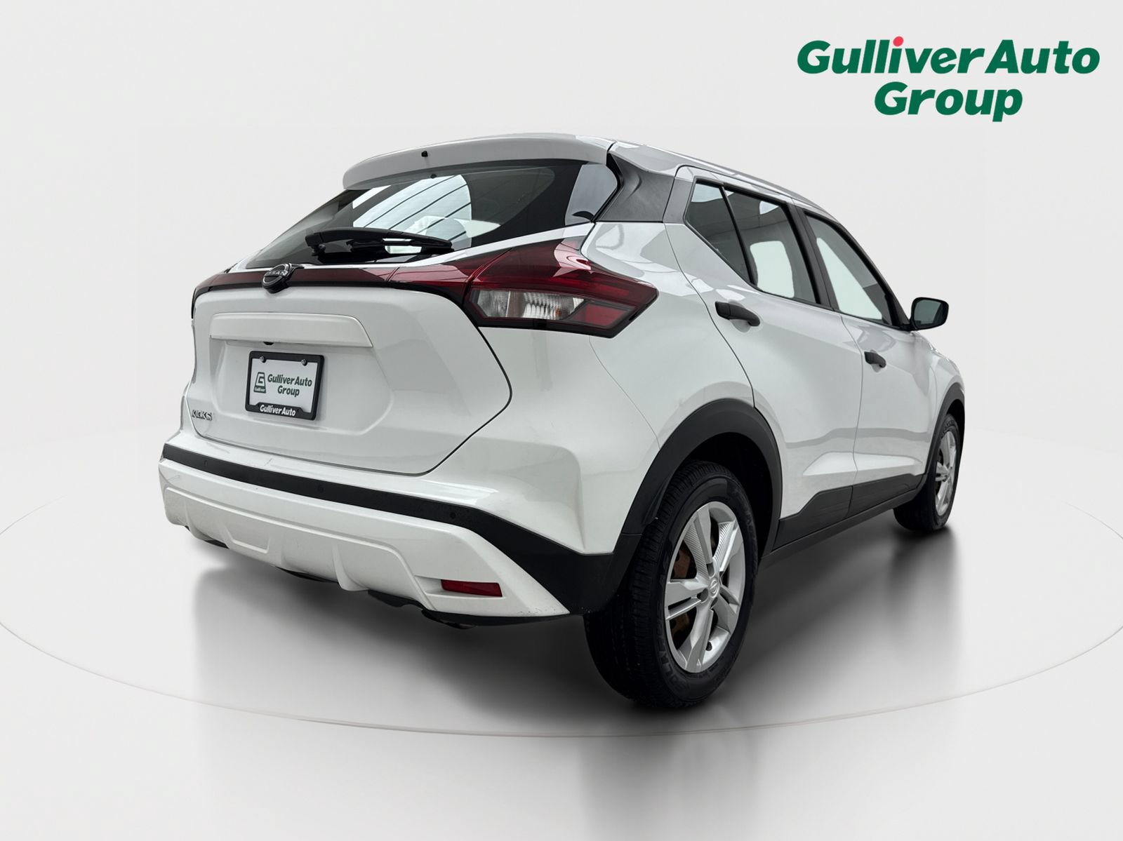 Used 2023 Nissan Kicks S FWD image 8