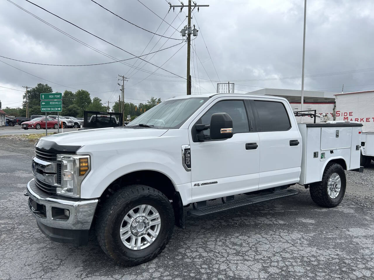 Used 2018 Ford F250 XLT w/ XLT Value Package AWD/4WD image 2