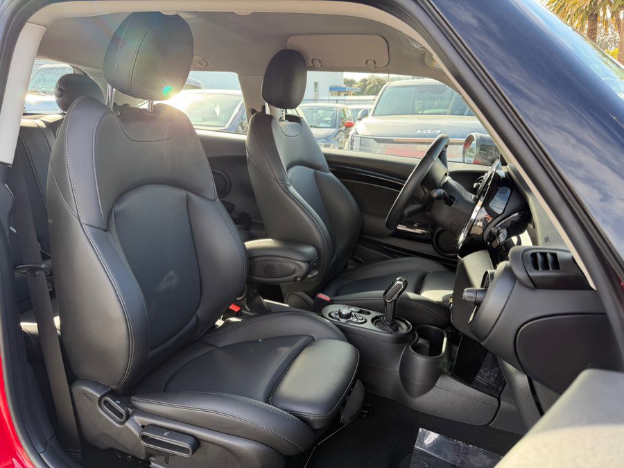 Used 2022 MINI Cooper SE image 30