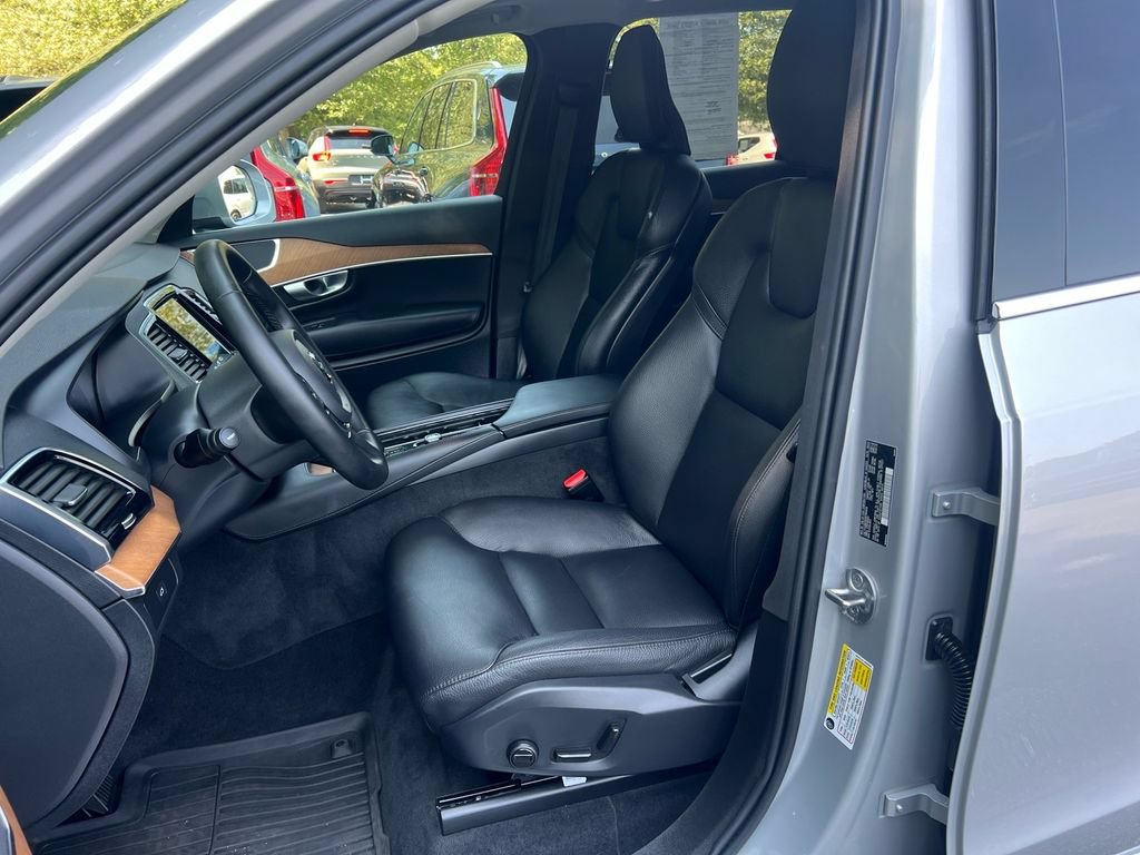 Certified 2024 Volvo XC90 B6 Plus w/ Protection Package AWD/4WD image 12