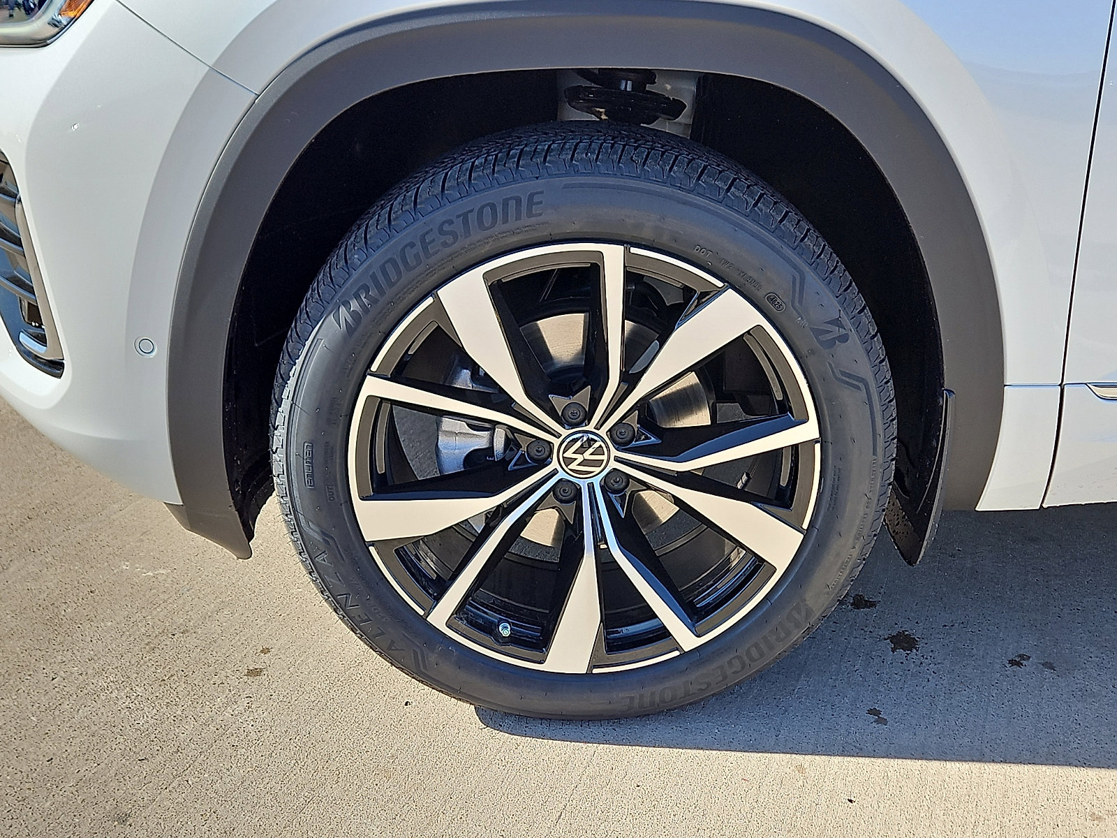 New 2026 Volkswagen Atlas SEL Premium R-Line image 6