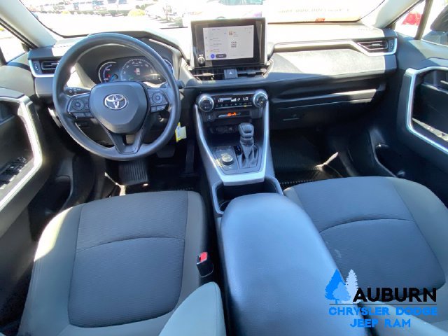Used 2024 Toyota RAV4 LE AWD/4WD image 26
