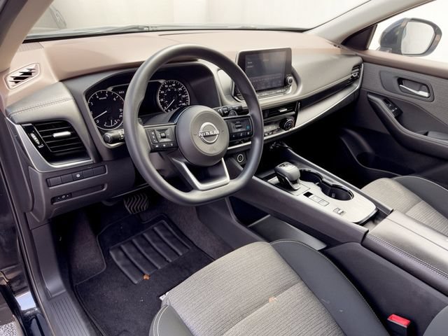 Used 2022 Nissan Rogue SV FWD image 16