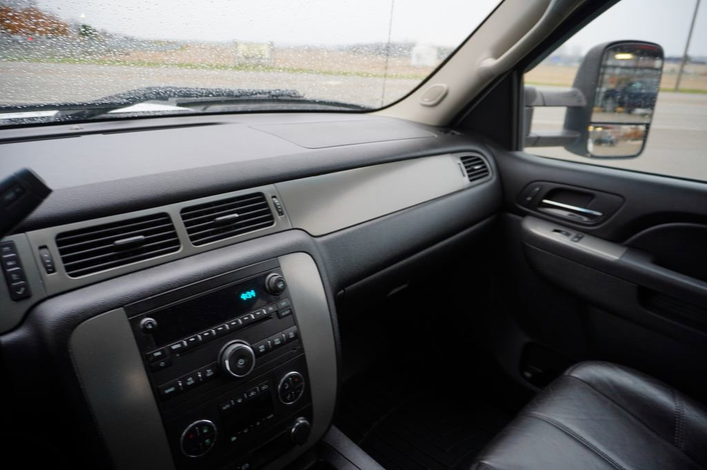 Used 2014 Chevrolet Silverado 2500 LTZ image 15