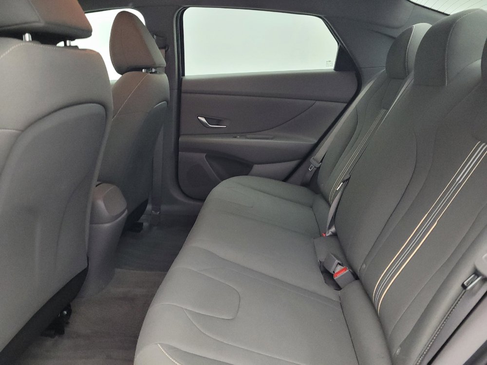 Used 2021 Hyundai Elantra SEL w/ Convenience Package FWD image 18
