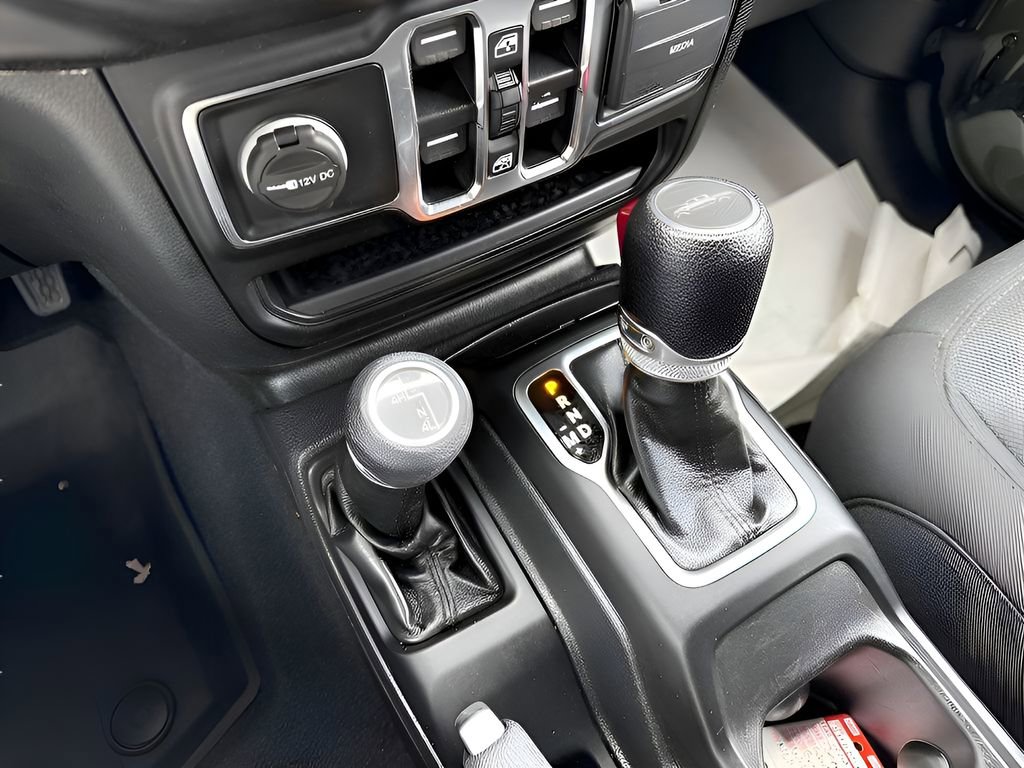 Used 2022 Jeep Gladiator Willys image 16