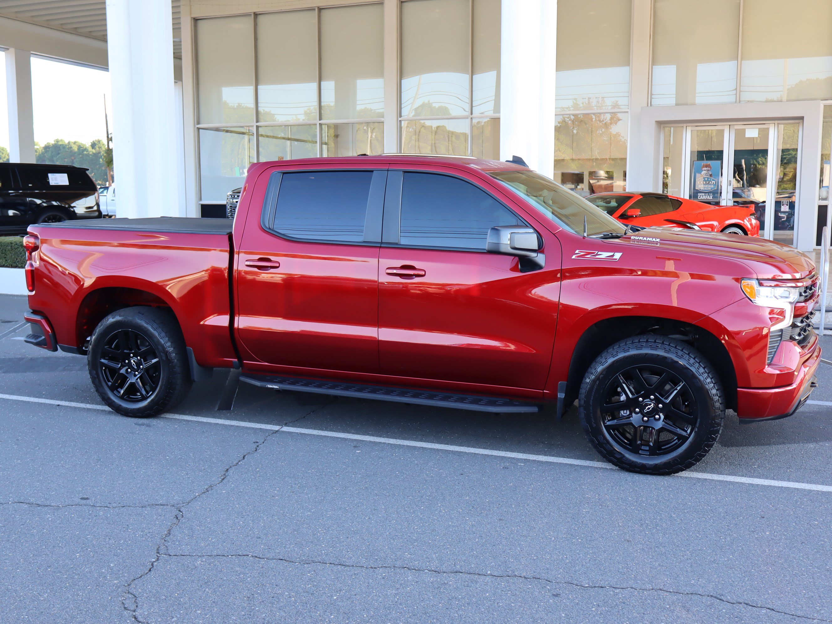 Used 2023 Chevrolet Silverado 1500 RST w/ Z71 Off-Road Package AWD/4WD image 2