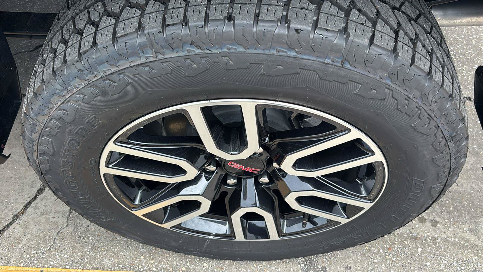 New 2026 GMC Sierra 1500 AT4 w/ AT4 Premium Package AWD/4WD image 13