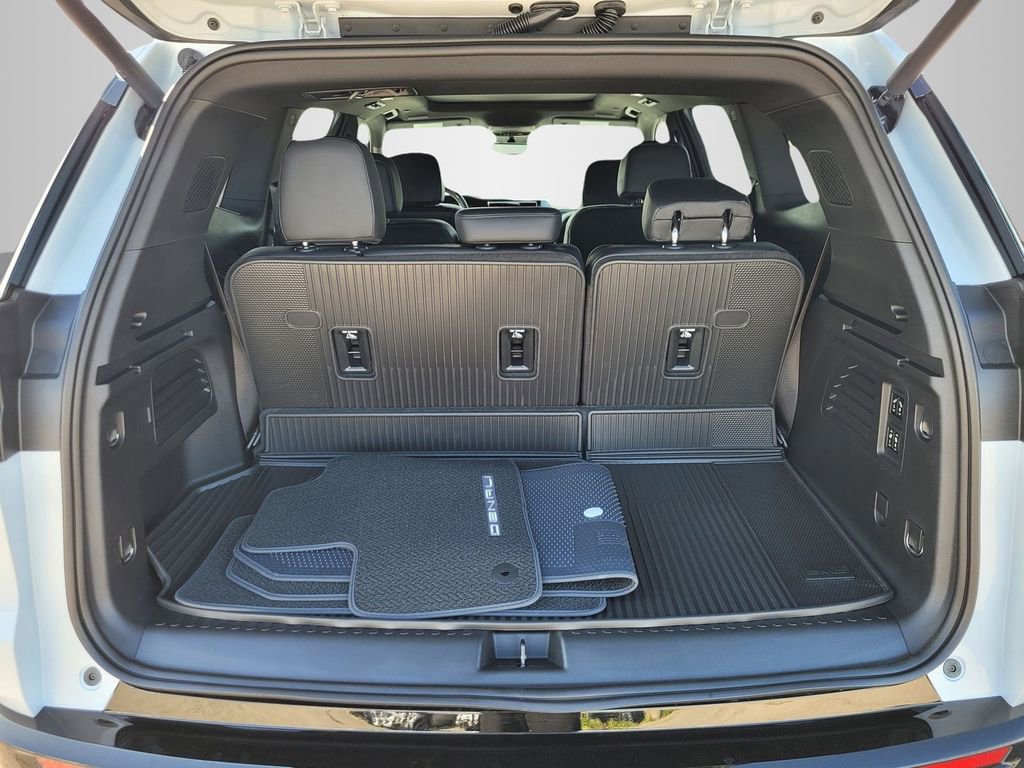 New 2026 GMC Acadia Denali w/ Super Cruise Package image 7