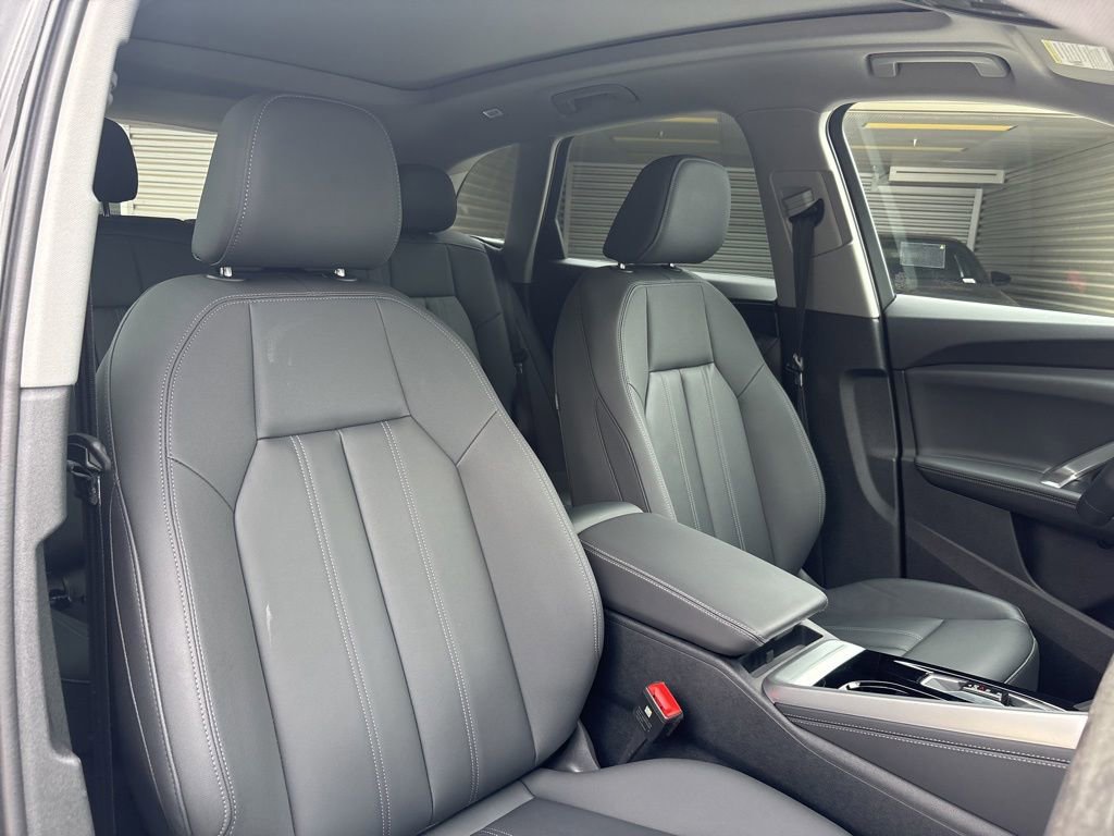 Used 2025 Audi Q5 Premium w/ Convenience Package AWD/4WD image 16