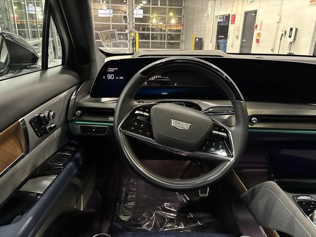 Certified 2026 Cadillac Vistiq Premium Luxury AWD/4WD image 36