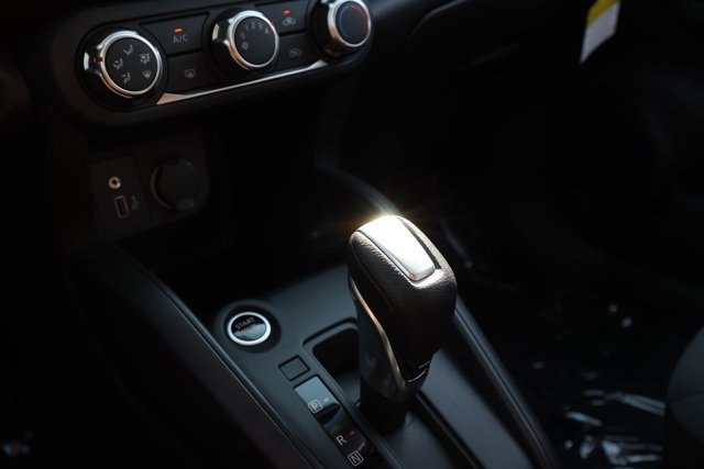 New 2025 Nissan Kicks Play S image 31