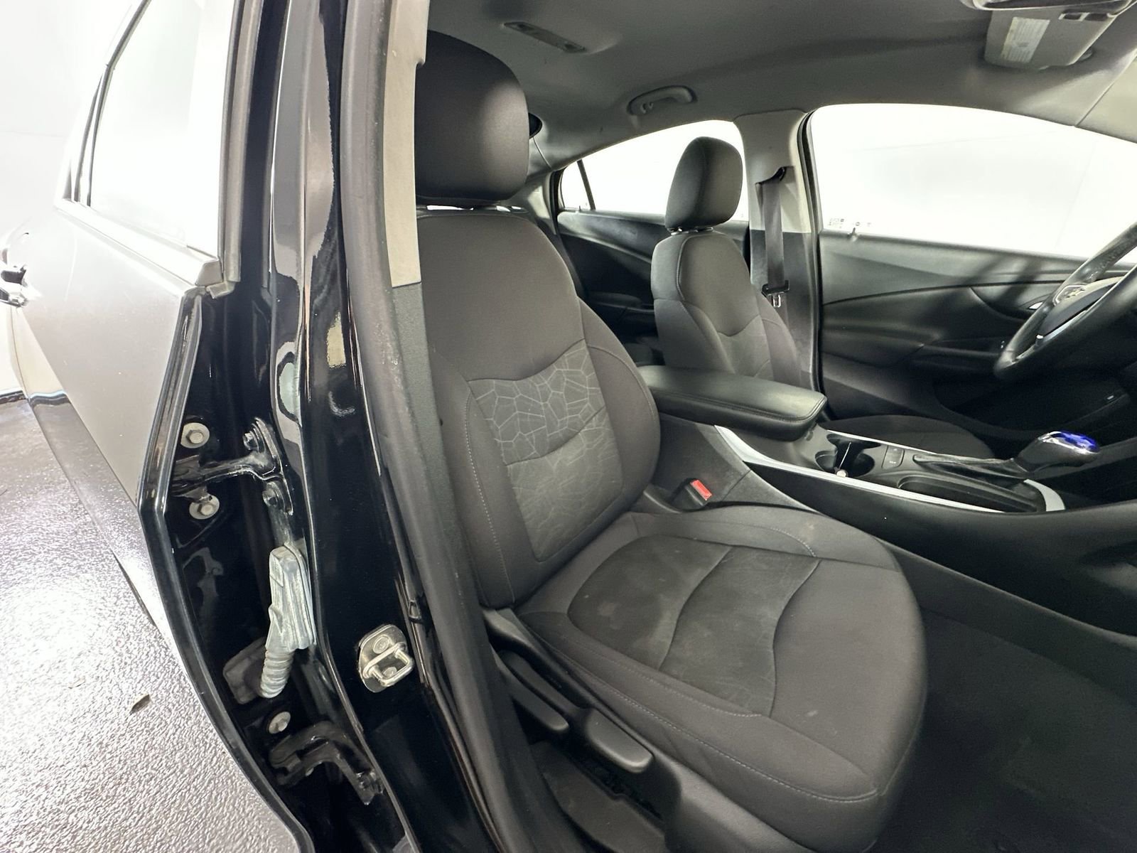 Used 2017 Chevrolet Volt LT image 27