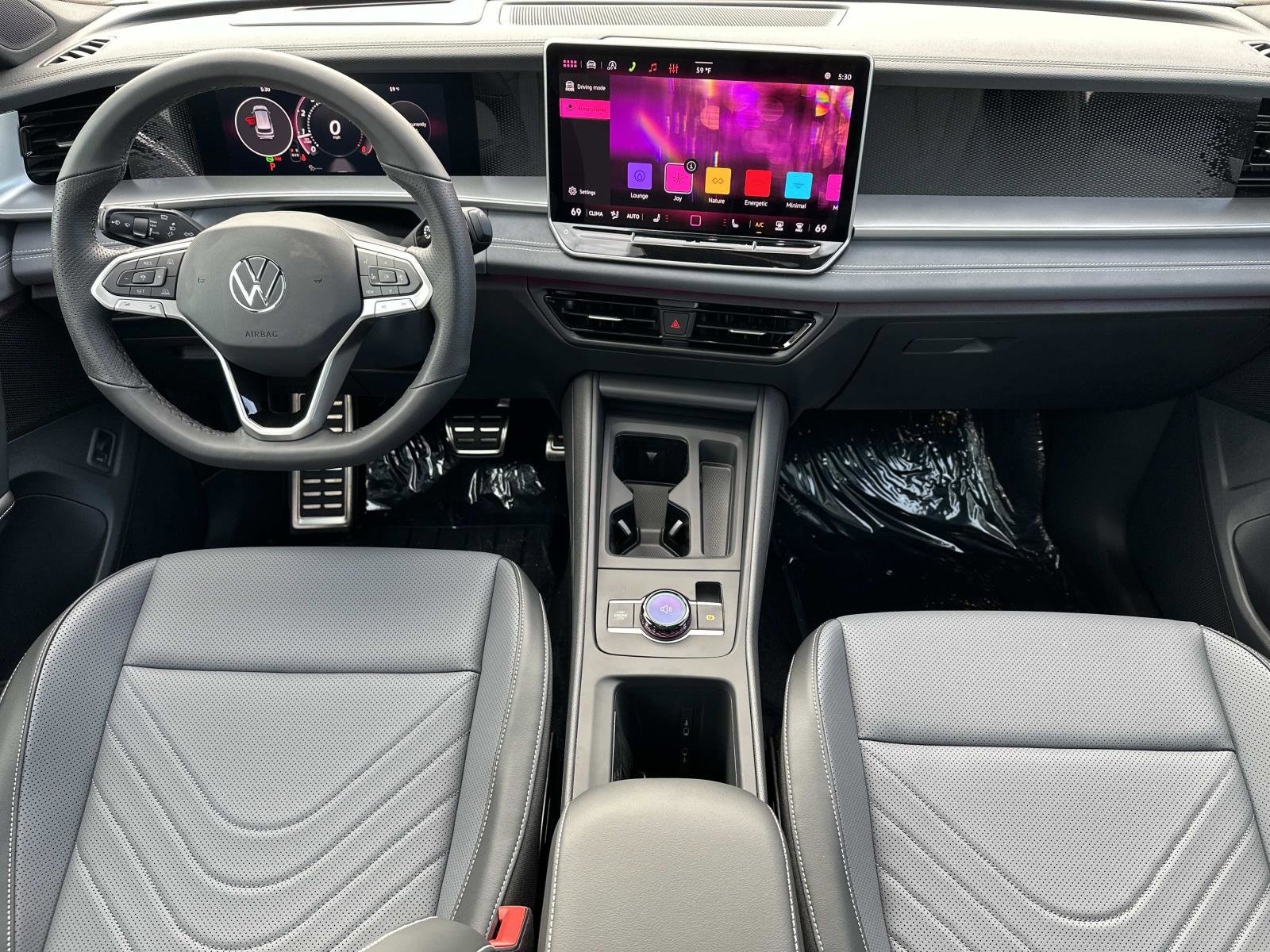 New 2026 Volkswagen Tiguan SE R-Line image 14