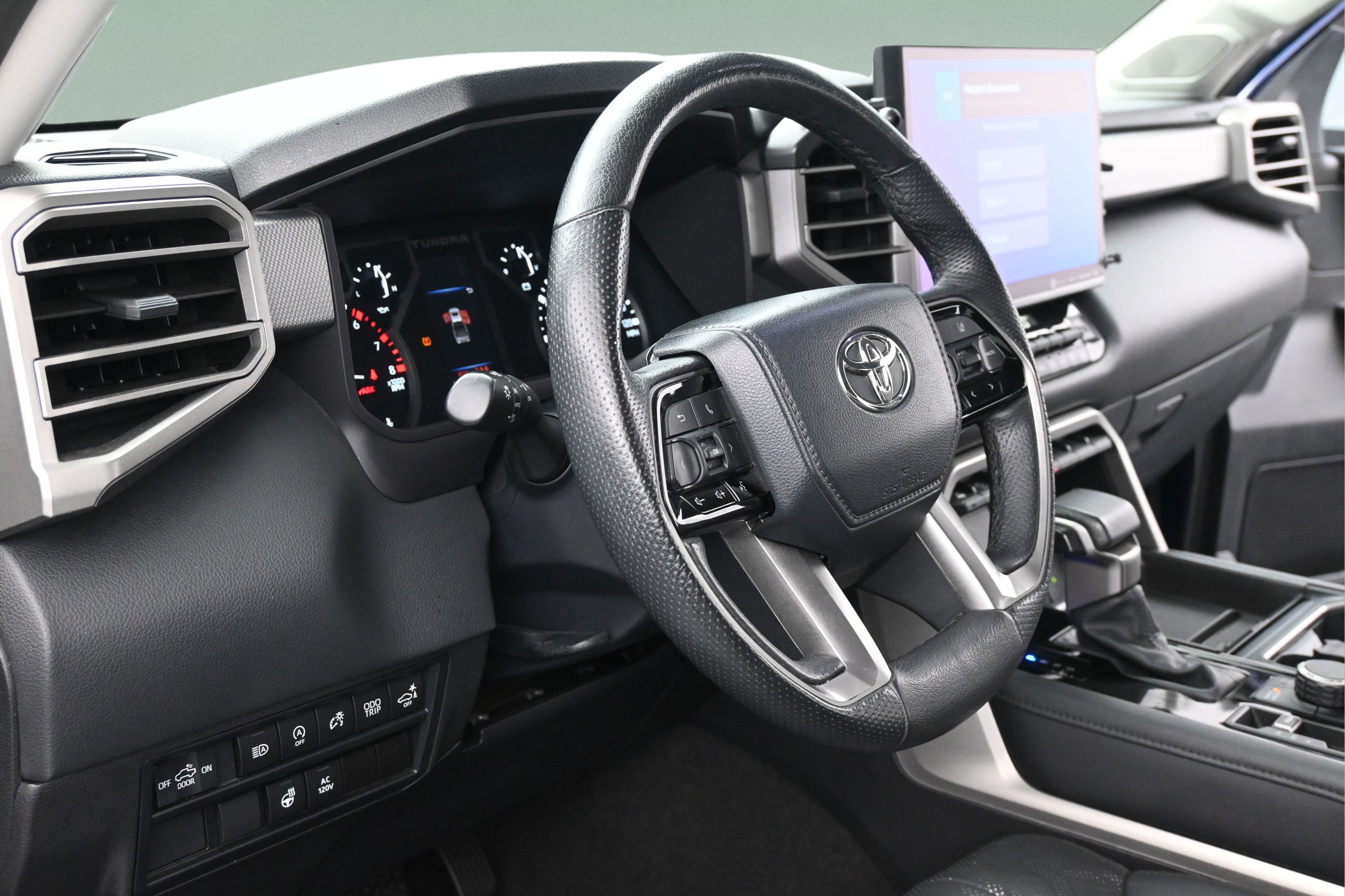 Used 2023 Toyota Tundra Limited AWD/4WD image 12
