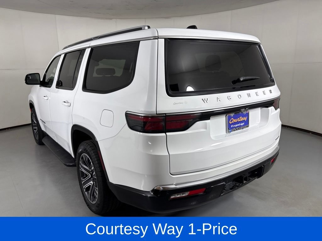 Used 2024 Jeep Wagoneer Series II w/ Flexible Seating Group RWD image 8