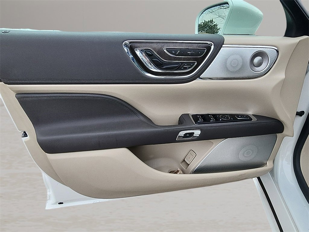 Used 2020 Lincoln Continental Reserve w/ Luxury Package image 25