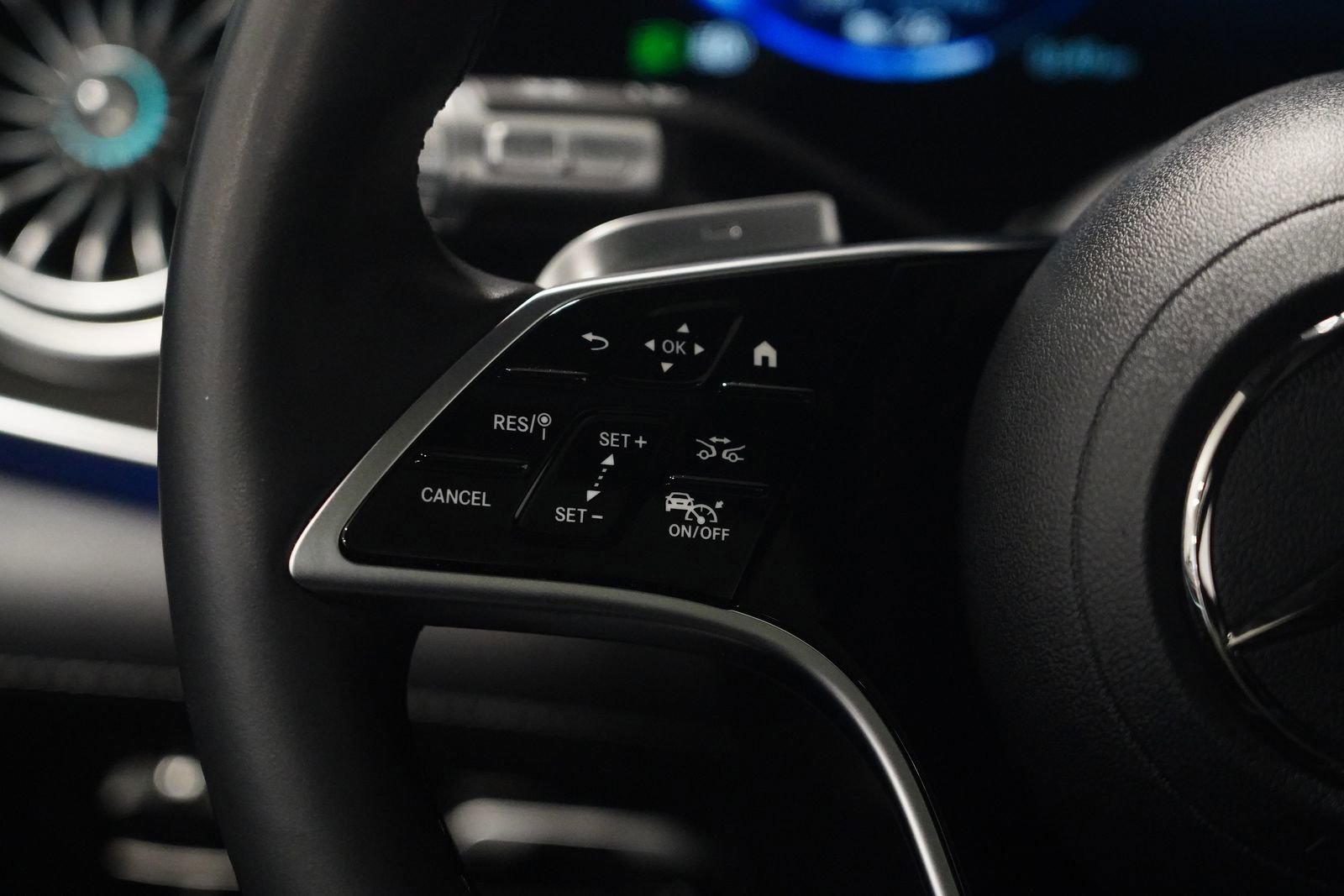 Certified 2023 Mercedes-Benz EQS 580 4MATIC SUV image 18