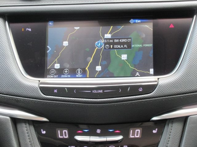 Used 2018 Cadillac XT5 Luxury w/ Driver Awareness Package AWD/4WD image 14