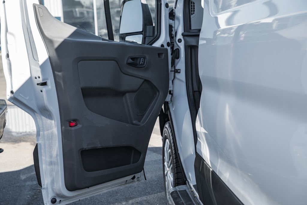 Certified 2024 Ford Transit 250 Low Roof w/ Exterior Upgrade Package image 39