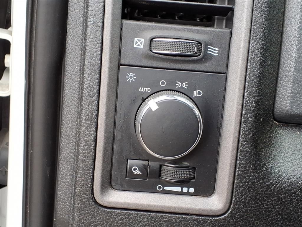 Used 2017 RAM 3500 Tradesman w/ Chrome Appearance Group image 28