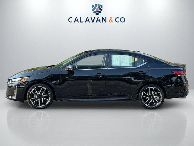 Used 2025 Nissan Sentra SR w/ SR Premium Package FWD image 4