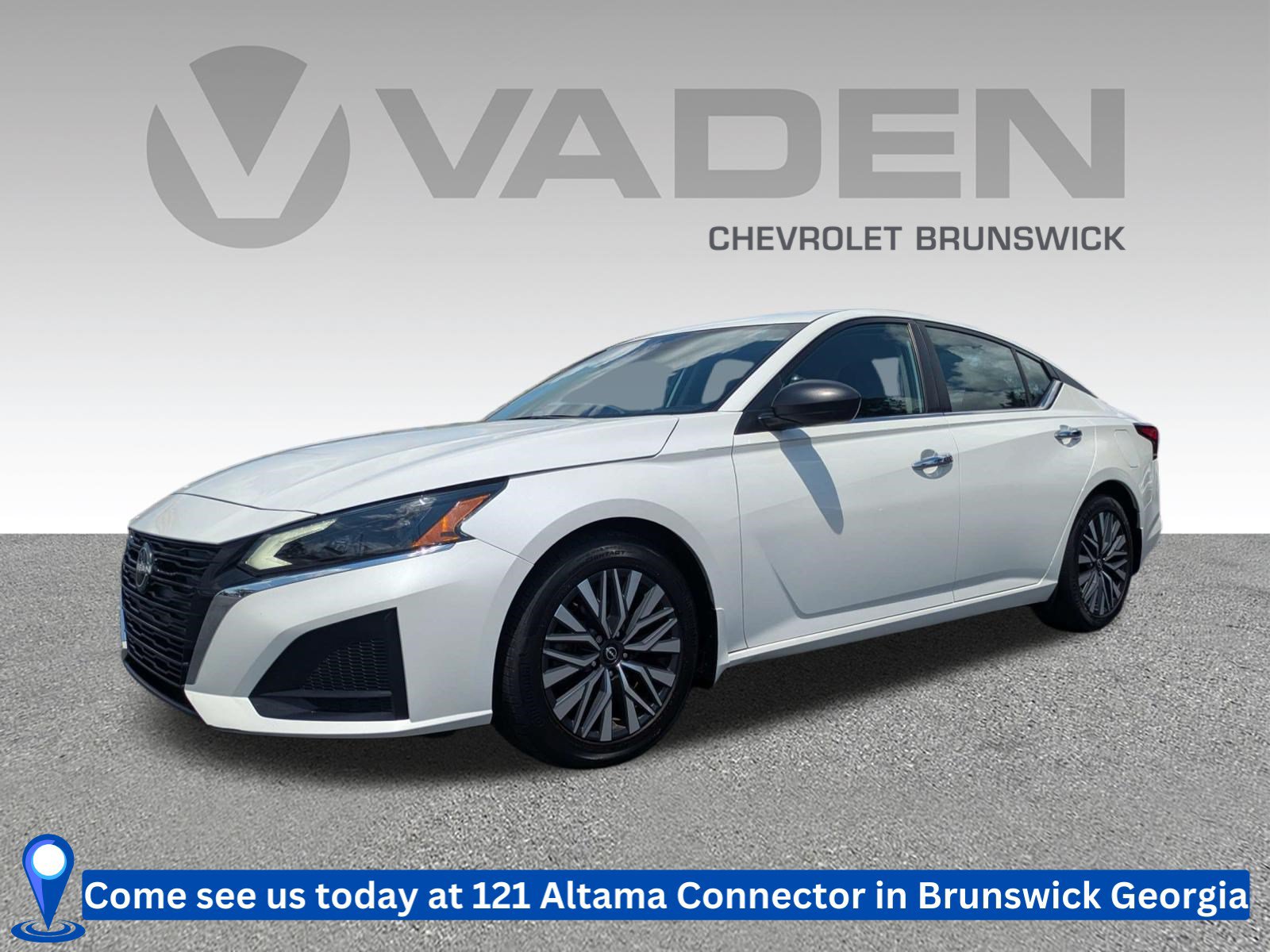 Used 2024 Nissan Altima 2.5 SV