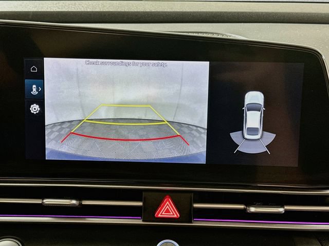 Used 2023 Hyundai Elantra Limited FWD image 16