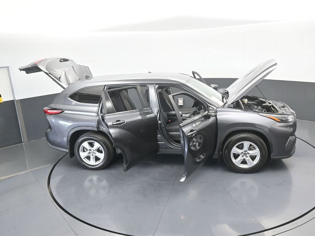 Used 2023 Toyota Highlander LE image 73