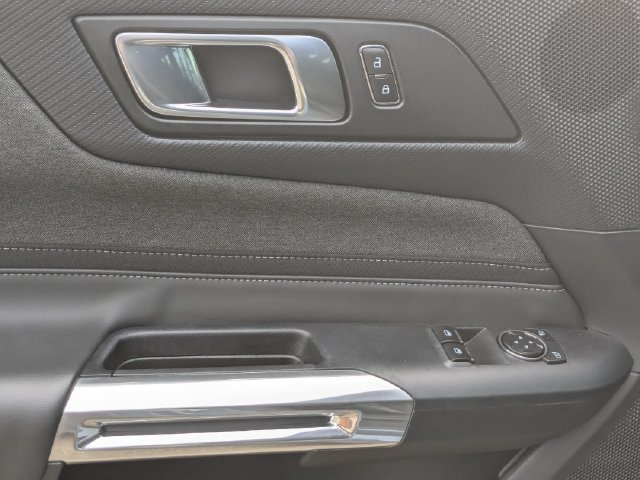 Certified 2025 Ford Mustang Coupe RWD image 10