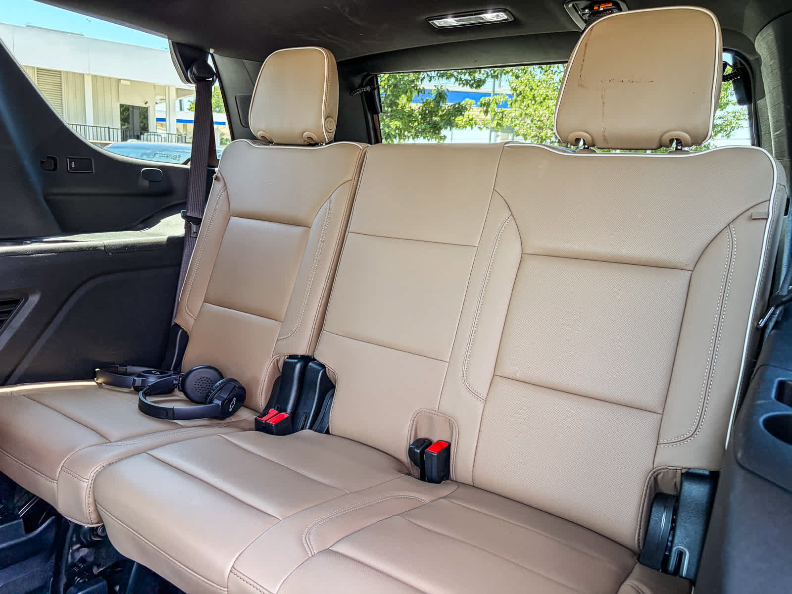Used 2024 Chevrolet Tahoe Premier AWD/4WD image 19